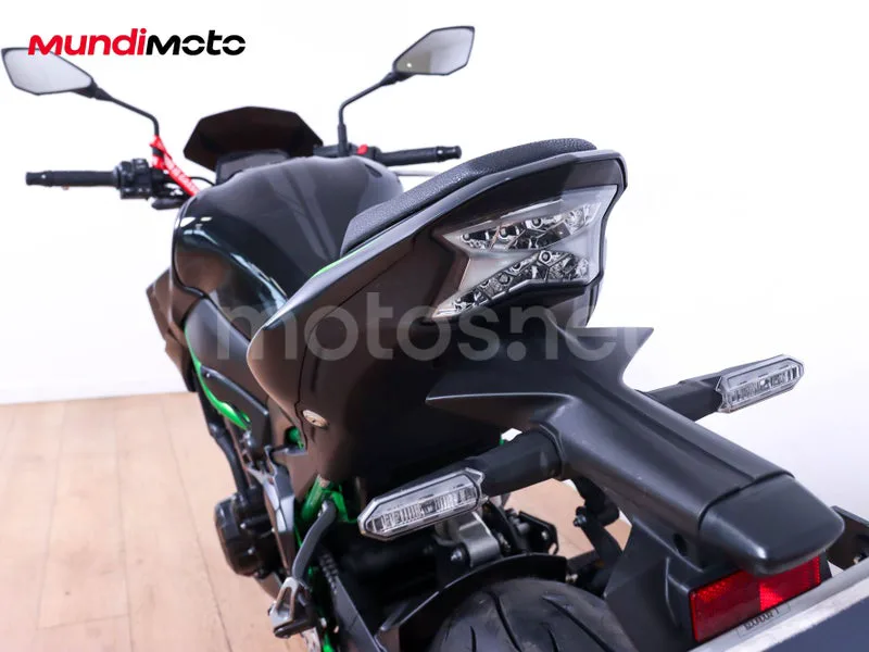 Kawasaki Z900 - Vista 9