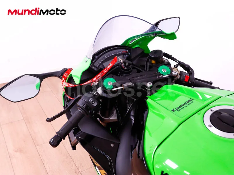 Kawasaki Ninja ZX-10R - Vista 11