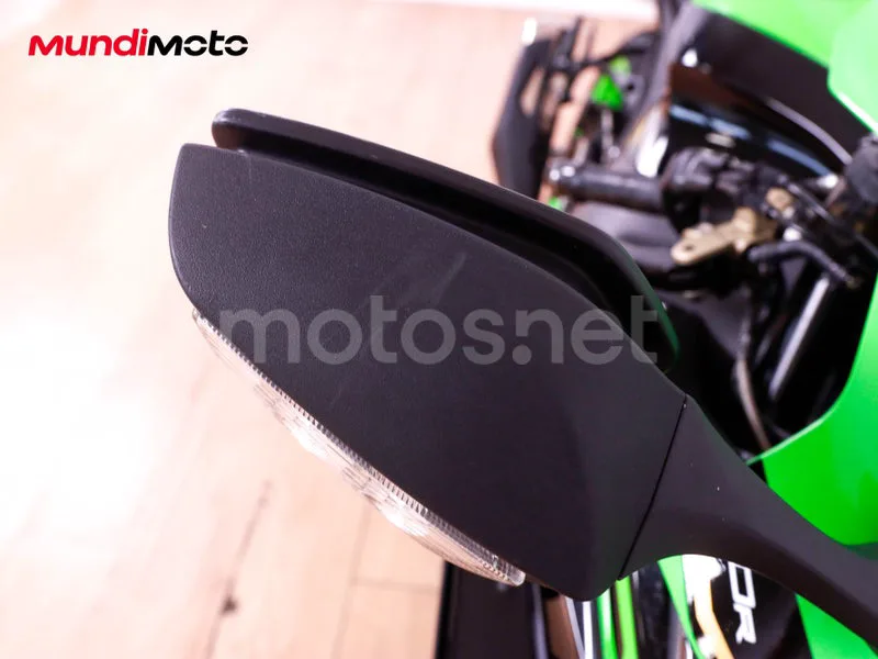 Kawasaki Ninja ZX-10R - Vista 19