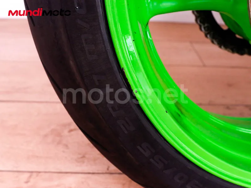 Kawasaki Ninja ZX-10R - Vista 21