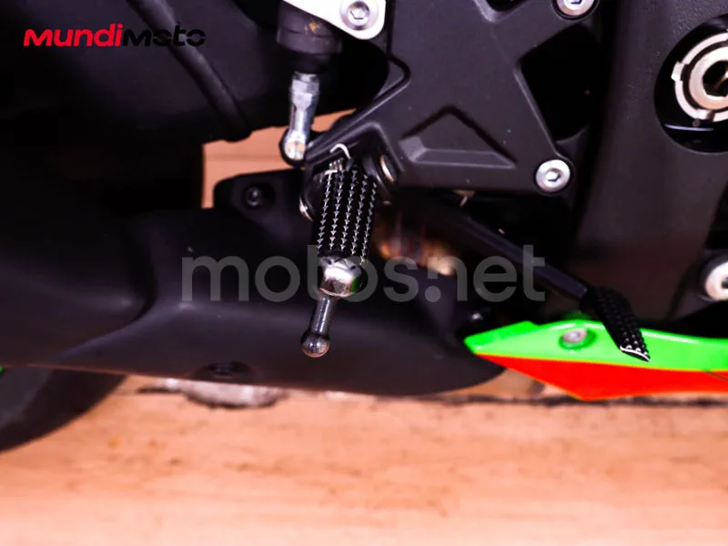 Kawasaki Ninja ZX-10R - Vista 25