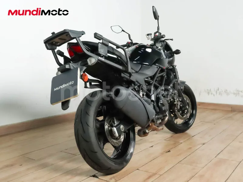 Suzuki SV650 - Vista 3