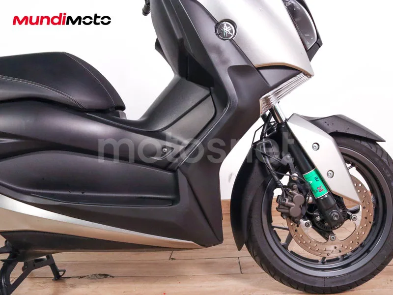 Yamaha XMAX 125 - Vista 23