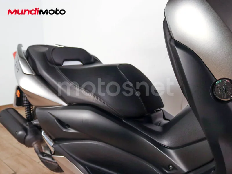 Yamaha XMAX 125 - Vista 24