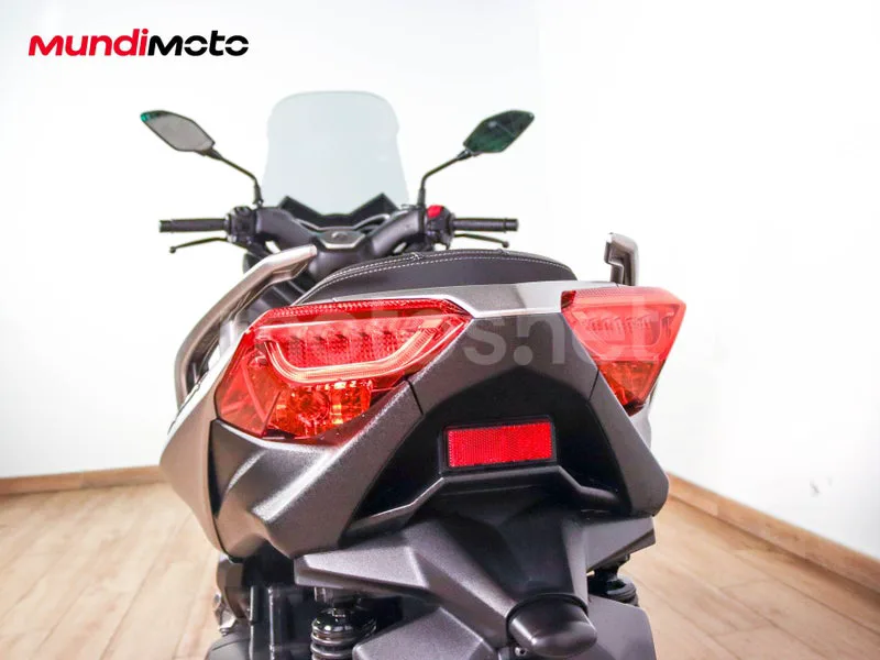 Yamaha XMAX 125 - Vista 9