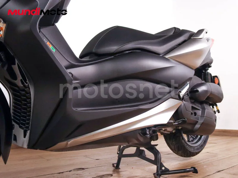 Yamaha XMAX 125 - Vista 10