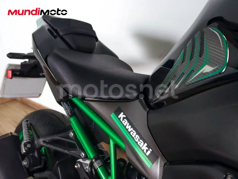 Kawasaki Z900 - Vista 25