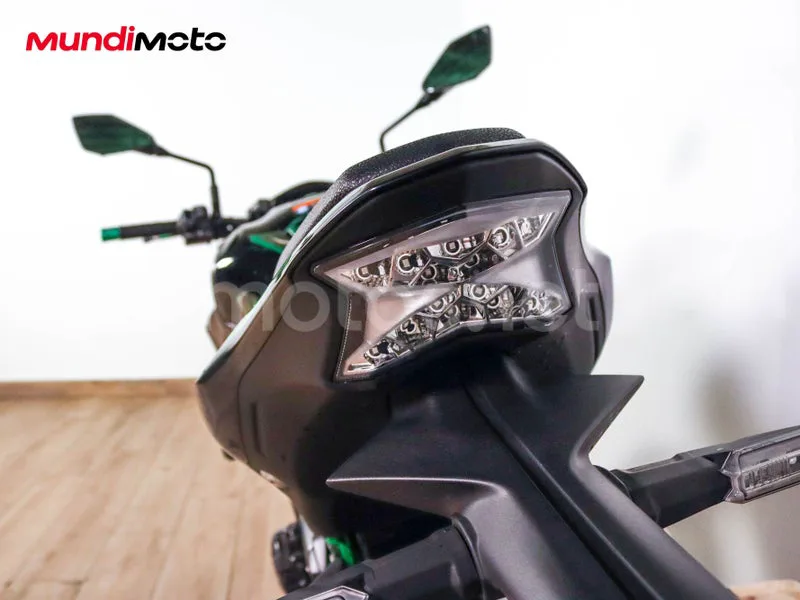 Kawasaki Z900 - Vista 9