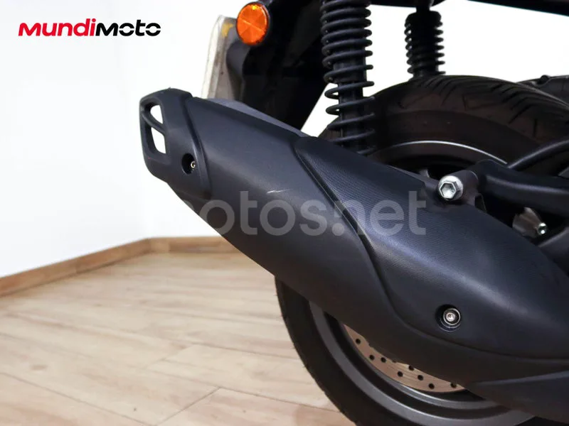 Yamaha XMAX 125 - Vista 26