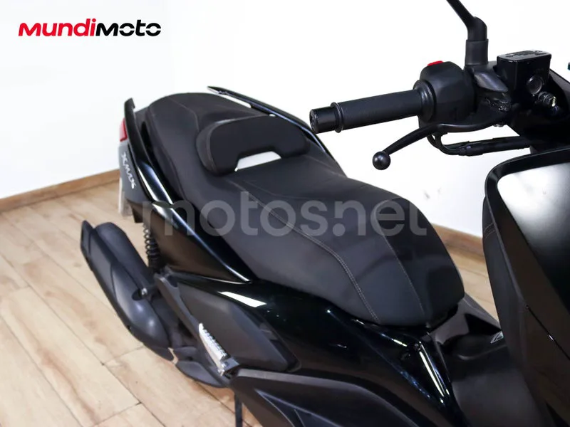 Yamaha XMAX 125 - Vista 32