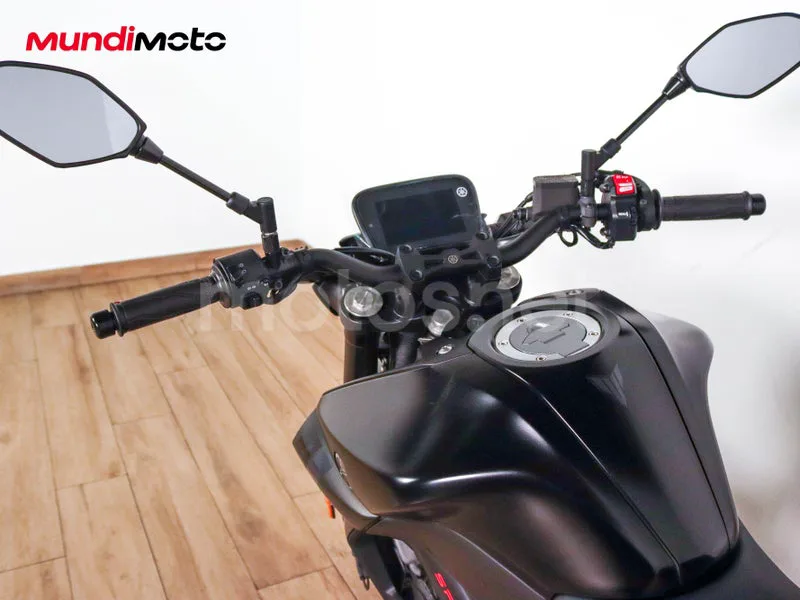Yamaha MT-125 - Vista 11