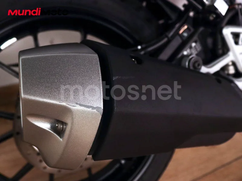 Yamaha MT-125 - Vista 13