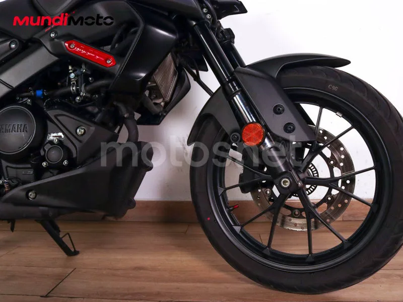 Yamaha MT-125 - Vista 23