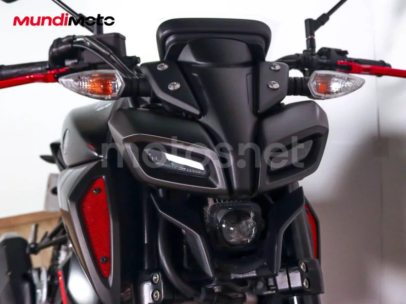 Yamaha MT-125 - Vista 5
