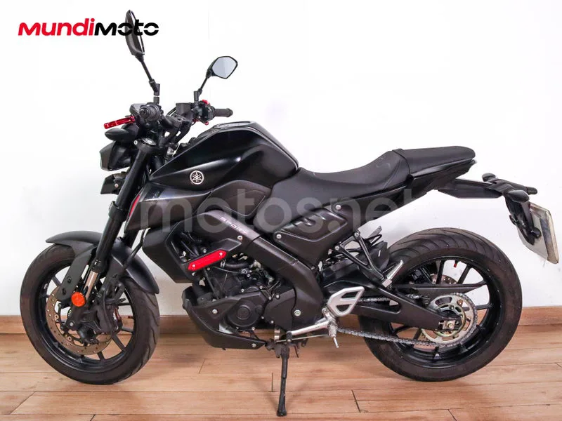 Yamaha MT-125 - Vista 6