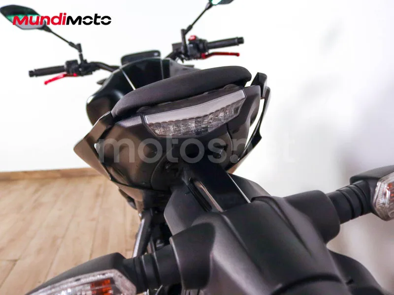 Yamaha MT-125 - Vista 9
