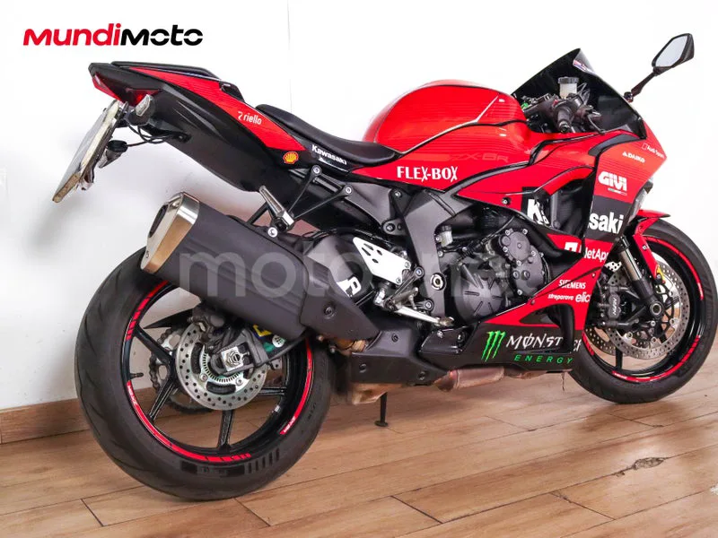 Kawasaki Ninja ZX-6R - Vista 3