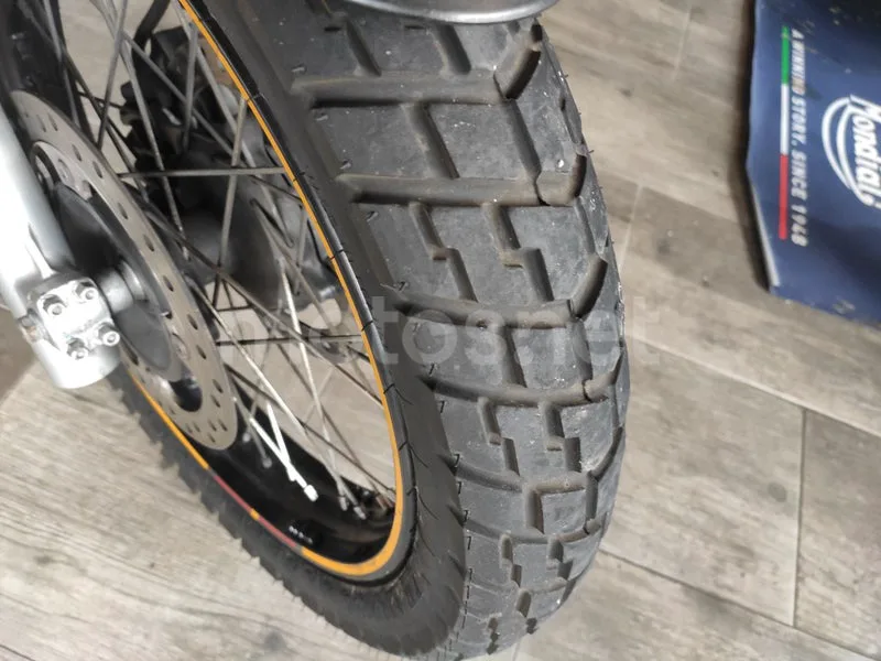 Honda XL700V Transalp - Vista 8
