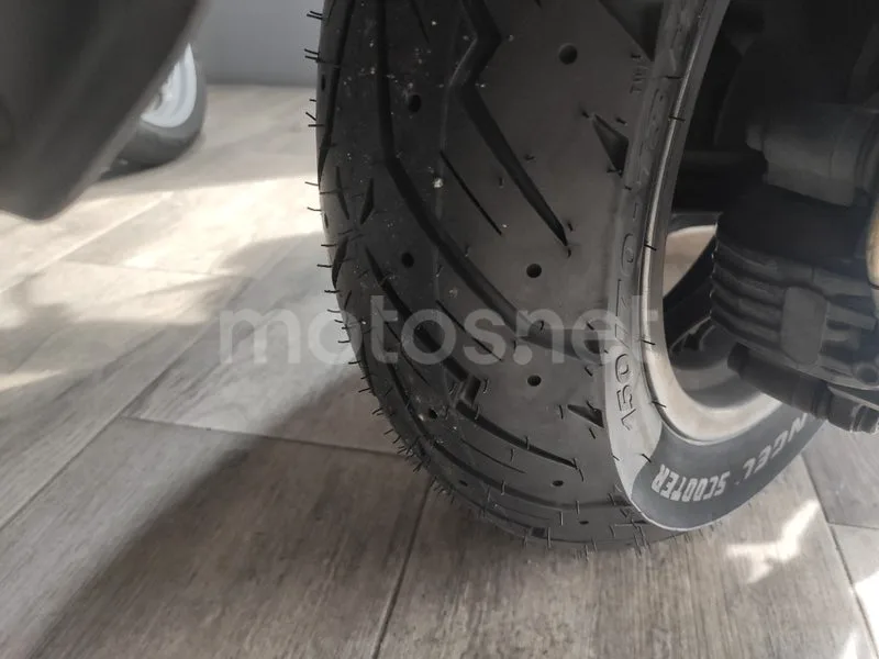 Kymco Super Dink 350 - Vista 7