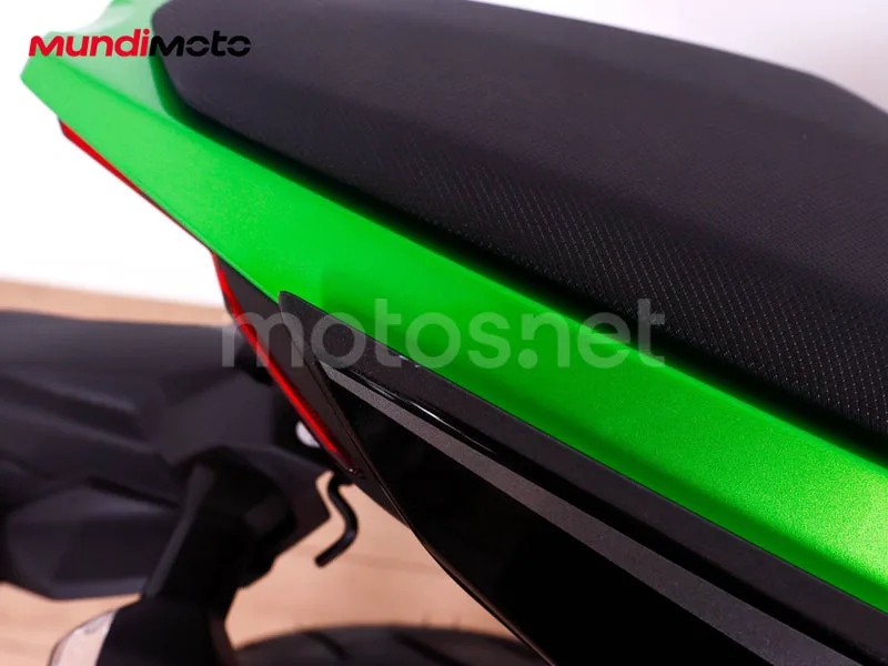 Kawasaki Z400 - Vista 13