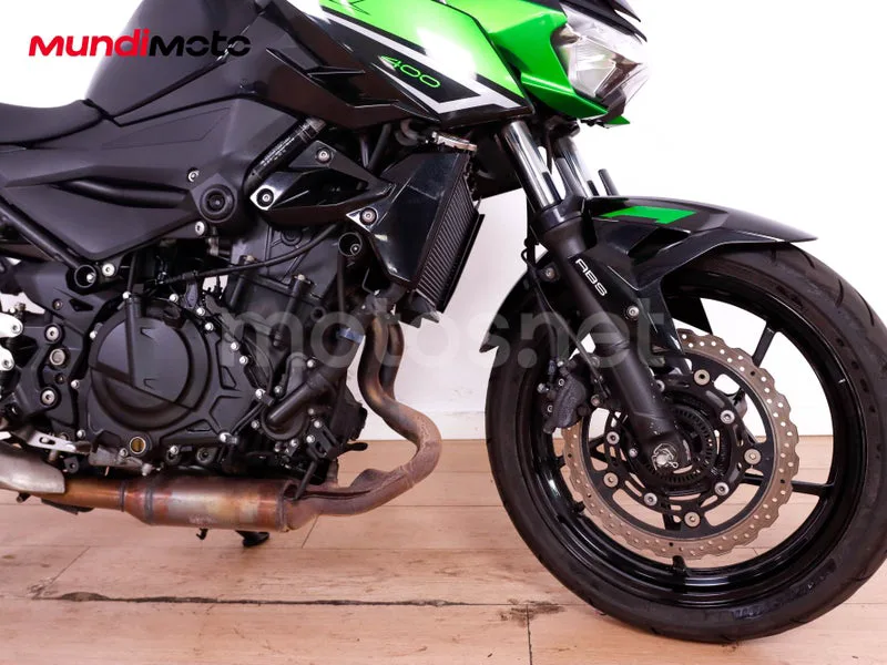 Kawasaki Z400 - Vista 29
