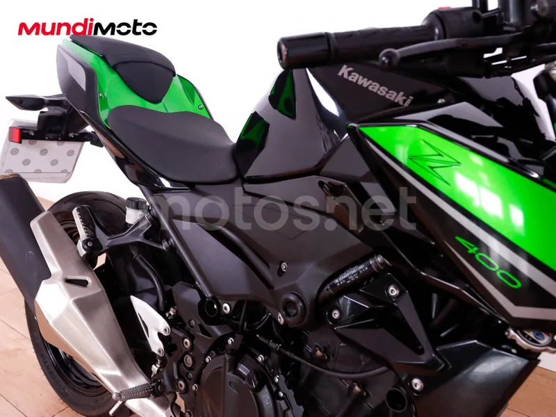 Kawasaki Z400 - Vista 30