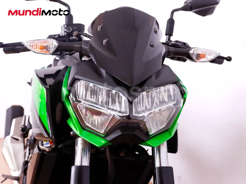 Kawasaki Z400 - Vista 5