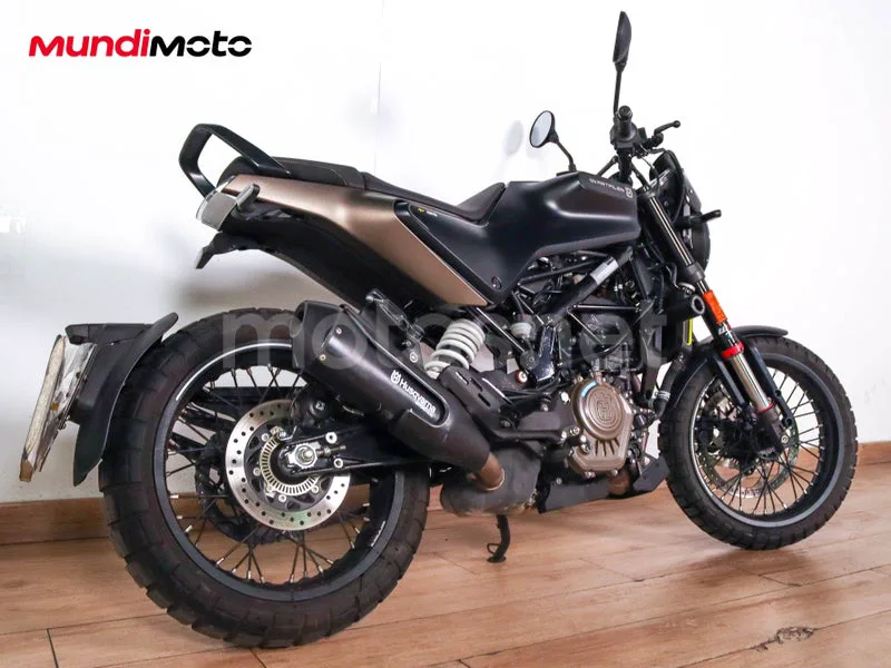 Husqvarna Svartpilen 401 - Vista 3