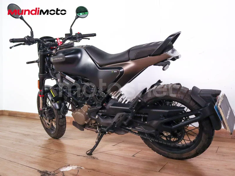 Husqvarna Svartpilen 401 - Vista 8