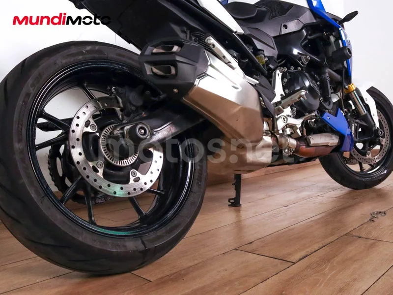 BMW F 900 R - Vista 4