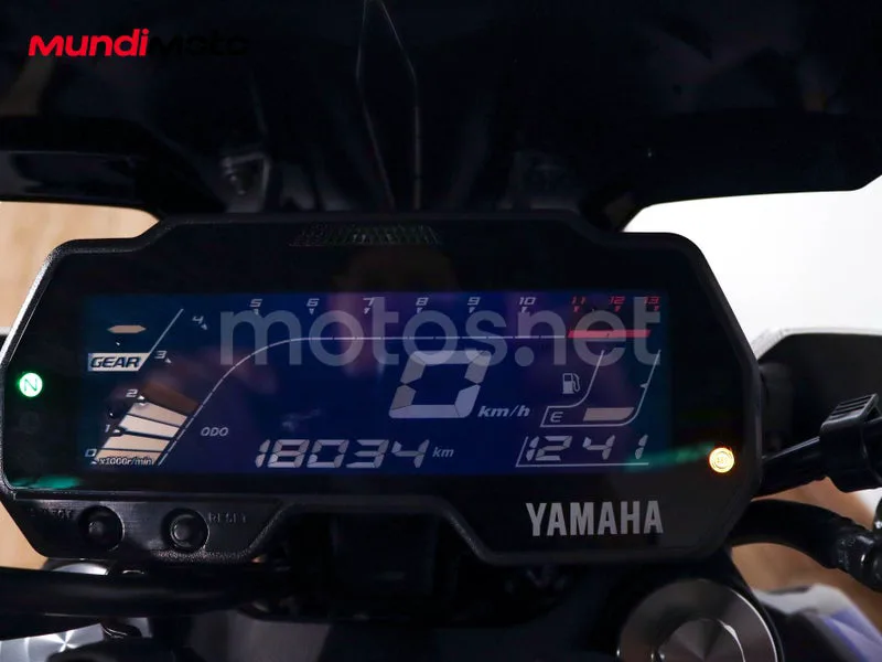 Yamaha MT-125 - Vista 12