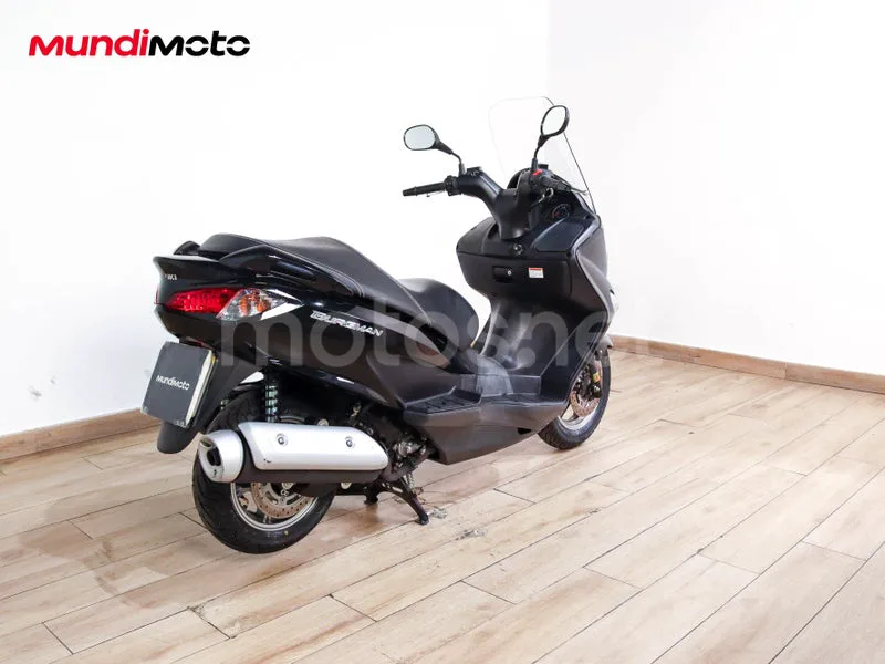 Suzuki Burgman 125 - Vista 3