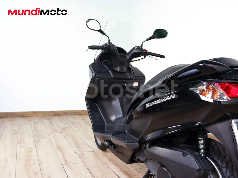 Suzuki Burgman 125 - Vista 9