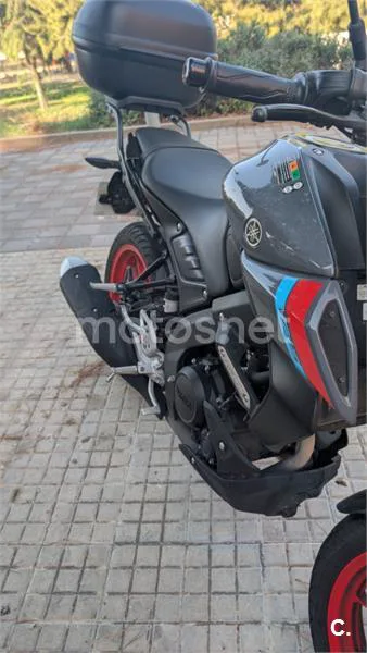 Yamaha MT-125 - Vista 10