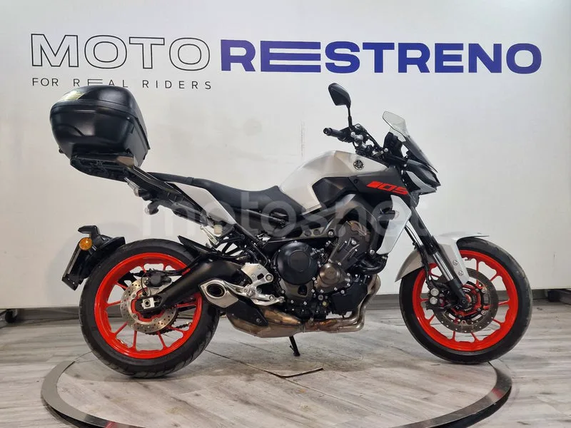 Yamaha MT-09 - Vista 6