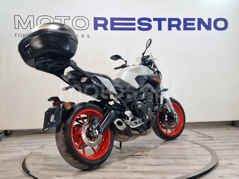 Yamaha MT-09 - Vista 7
