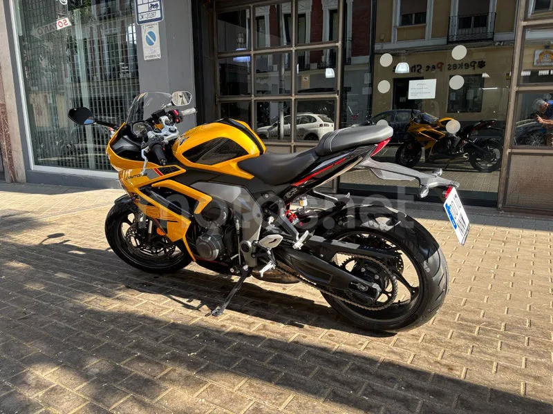 Triumph Daytona 660 - Vista 3