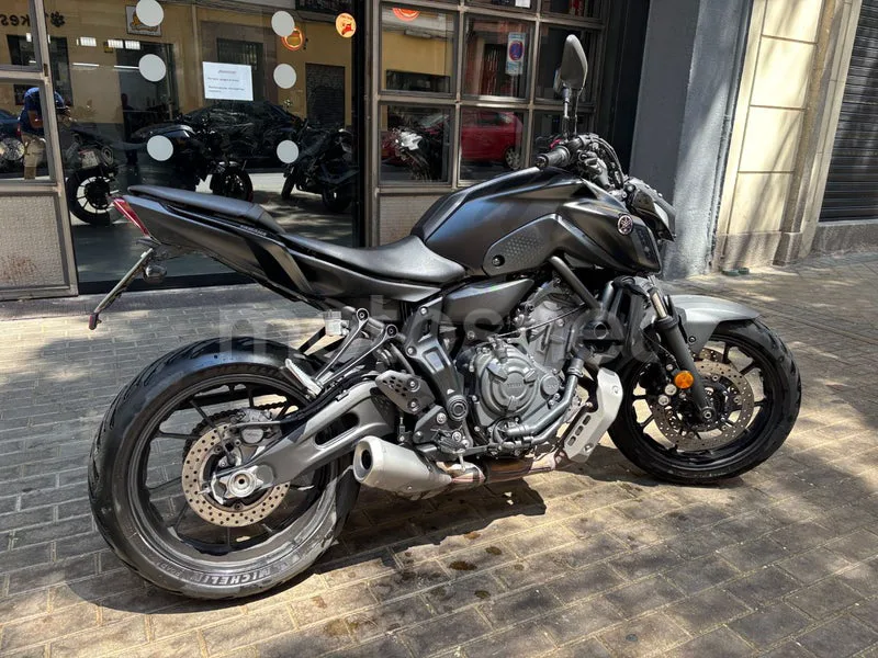 Yamaha MT-07 - Vista 4