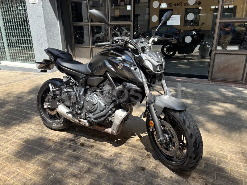 Yamaha MT-07 - Vista 6