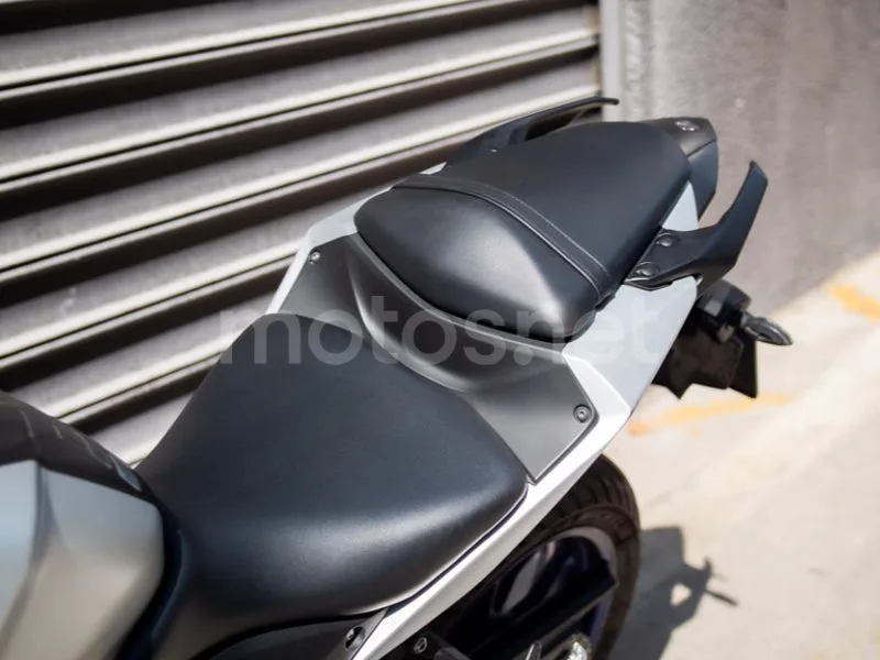 Yamaha MT-03 - Vista 20
