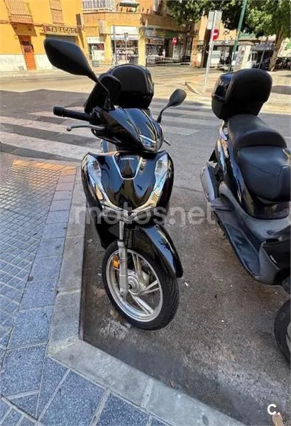 Honda SH125i - Vista 5