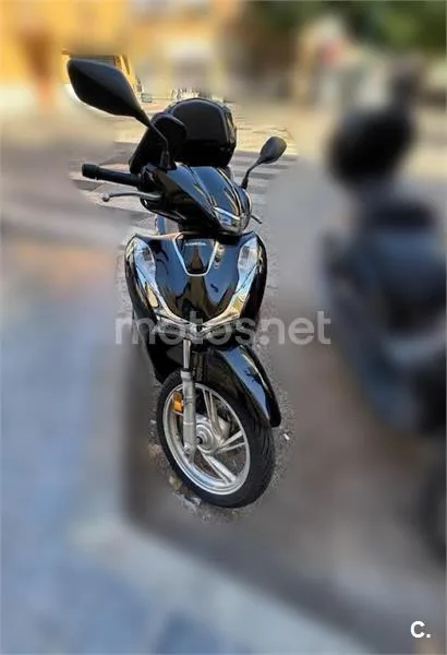 Honda SH125i - Vista 8