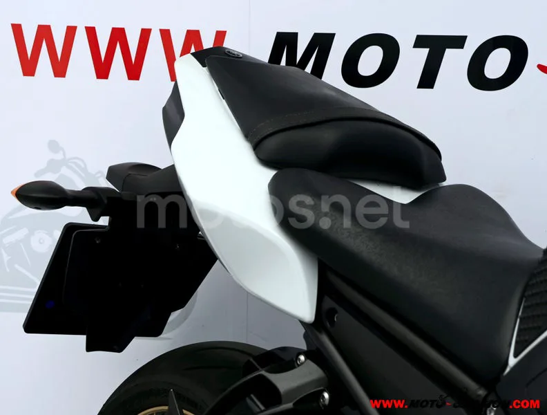 Yamaha FZ8 - Vista 11