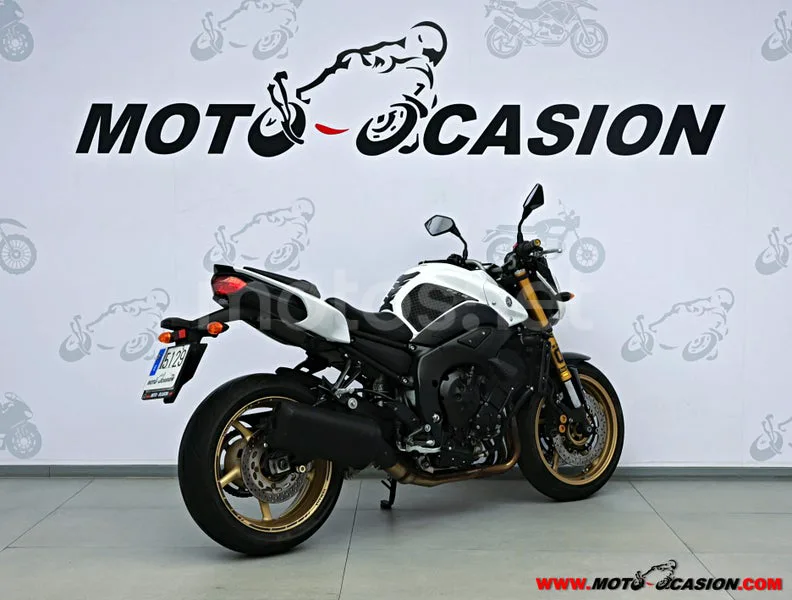 Yamaha FZ8 - Vista 3