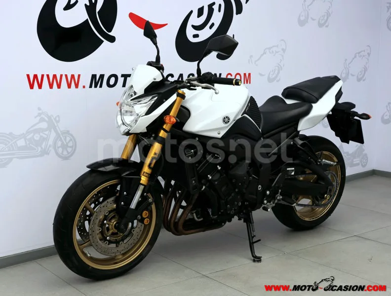 Yamaha FZ8 - Vista 8
