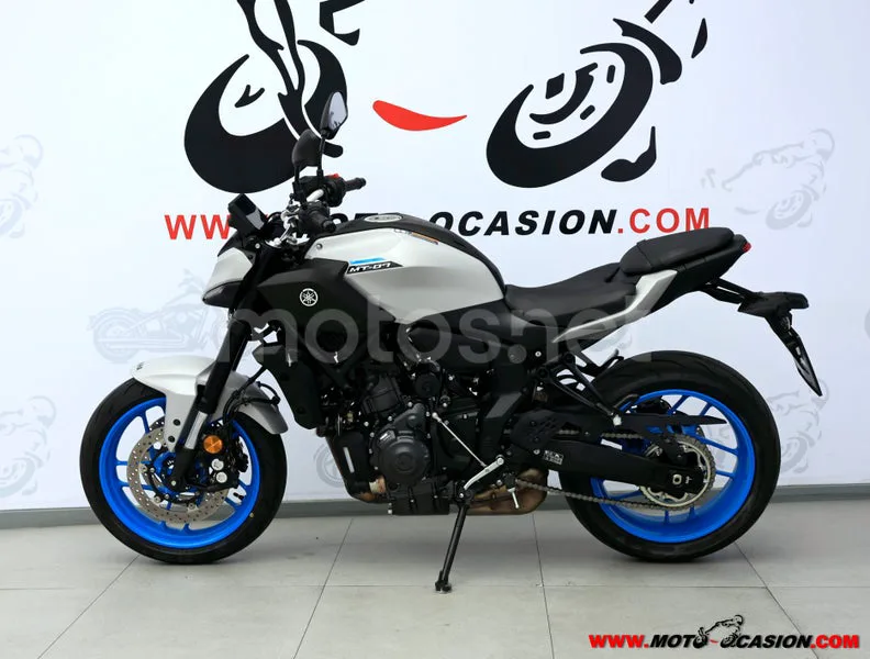 Yamaha MT-07 - Vista 6