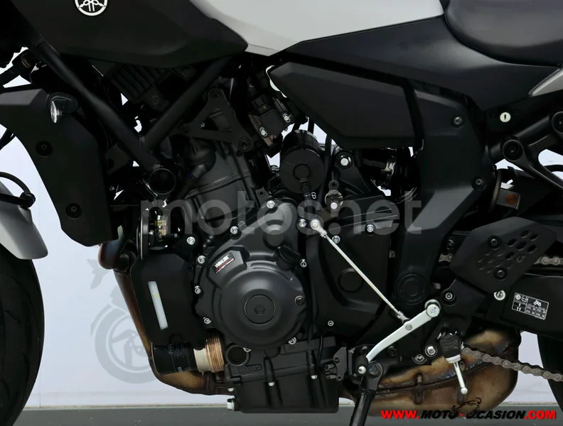 Yamaha MT-07 - Vista 9