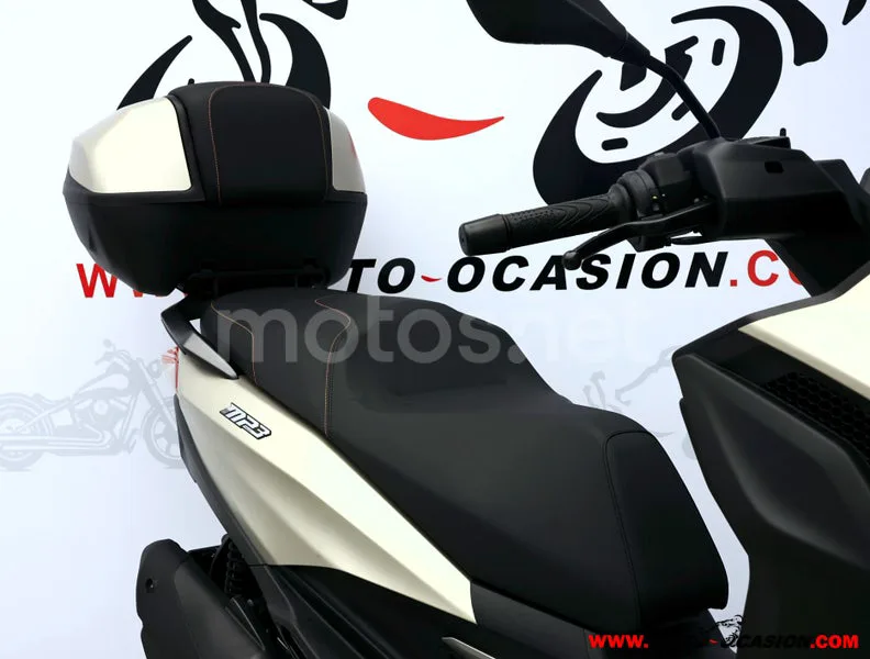 Piaggio MP3 530 Exclusive - Vista 11