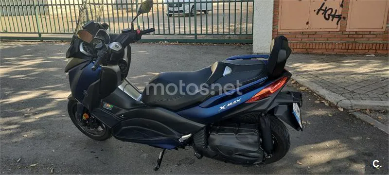 Yamaha XMAX 400 - Vista 3