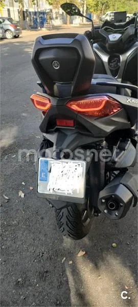 Yamaha XMAX 400 - Vista 4